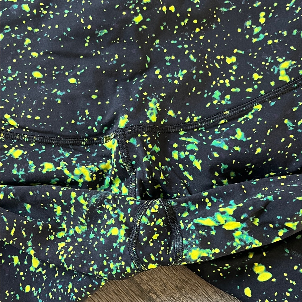 Lululemon Black and Green Splatter Leggings, 10 - Picture 4 of 6